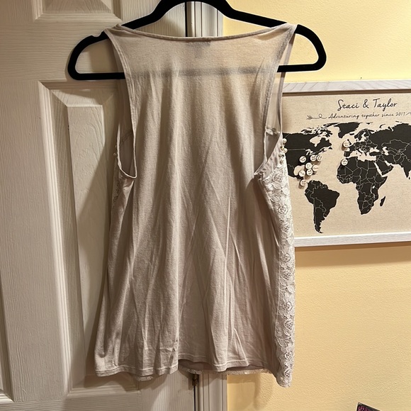 Express Women’s Size Small Cream Blouse - Picture 5 of 5